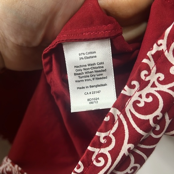 Talbots women’s button down blouse Maroon White scroll print 10 - Picture 6 of 7